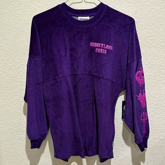 DISNEYLAND PARIS EXCLUSIVE FABULOUSLY VILLAINOUS SPIRIT JERSEY Purple Ve… - Picture 5 of 13